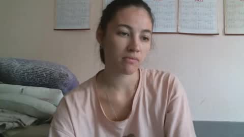 Snapshot of prettybella_7 chatting on October 2025 09:31:01 AM Bella online show from October 2025 09:31:01 AM