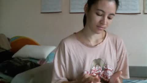 Snapshot of prettybella_7 chatting on October 2025 04:51:02 AM Bella online show from October 2025 04:51:02 AM