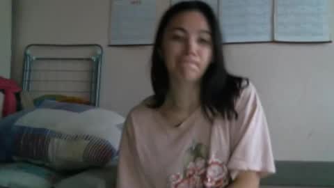 Snapshot of prettybella_7 chatting on November 2025 04:56:01 AM Bella online show from November 2025 04:56:01 AM