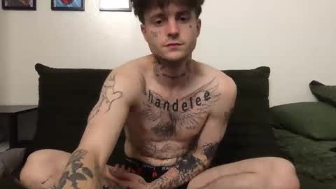 Snapshot of prettyboyszn chatting on October 2025 06:35:02 AM pretty boy online show from October 2025 06:35:02 AM