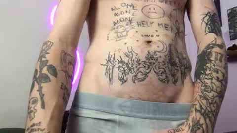 Snapshot of prettyboyszn chatting on October 2025 03:19:01 AM pretty boy online show from October 2025 03:19:01 AM