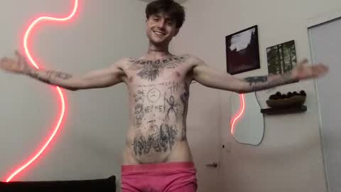 Snapshot of prettyboyszn chatting on October 2025 03:18:01 AM pretty boy online show from October 2025 03:18:01 AM