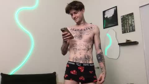 Snapshot of prettyboyszn chatting on November 2025 03:50:01 AM pretty boy online show from November 2025 03:50:01 AM