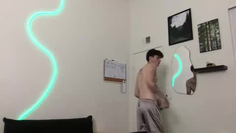 Snapshot of prettyboyszn chatting on November 2025 06:24:01 AM pretty boy online show from November 2025 06:24:01 AM