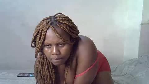 prettymel_ online show from February 2025 07:32:02 PM