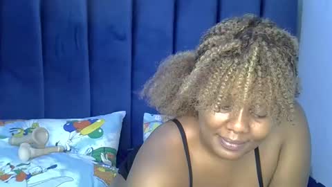 prettymel_ online show from September 2025 09:18:01 PM