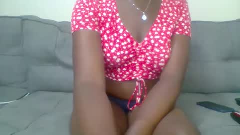 Snapshot of prettyqueen254 chatting on January 2025 10:48:01 PM pretty queen online show from January 2025 10:48:01 PM