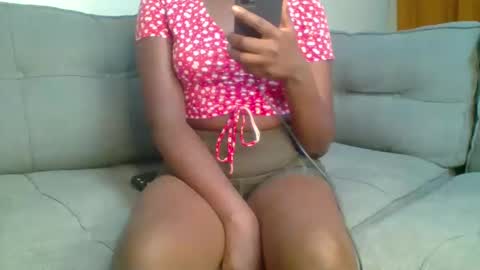 Snapshot of prettyqueen254 chatting on January 2025 09:40:01 PM pretty queen online show from January 2025 09:40:01 PM