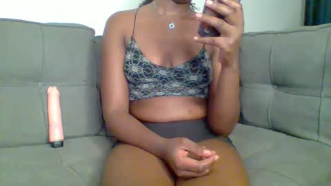 Snapshot of prettyqueen254 chatting on October 2025 09:59:01 PM pretty queen online show from October 2025 09:59:01 PM