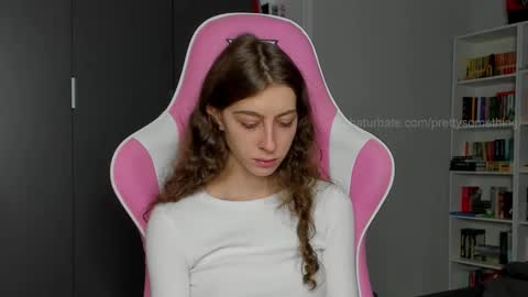 Sophie  next stream will be at Monday  i will wait you guys  online show from September 2025 07:34:01 AM