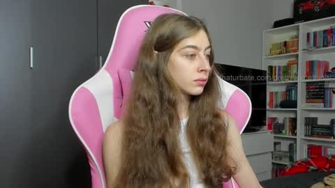 Sophie  next stream will be at Monday  i will wait you guys  online show from October 2025 05:52:01 AM