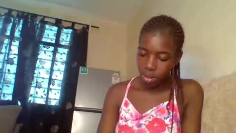 Snapshot of prettyzuzu chatting on October 2025 07:20:02 AM prettyzuzu online show from October 2025 07:20:02 AM