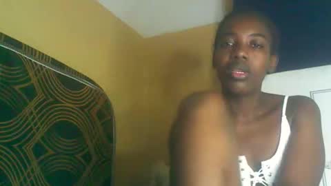 Snapshot of prettyzuzu chatting on October 2025 04:58:01 AM prettyzuzu online show from October 2025 04:58:01 AM