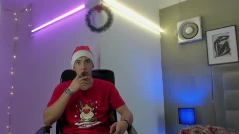 prince_arthur77 online show from December 2024 01:11:02 PM