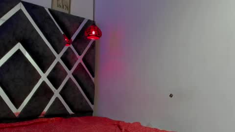 prince_arthur77 online show from December 2024 09:47:02 PM