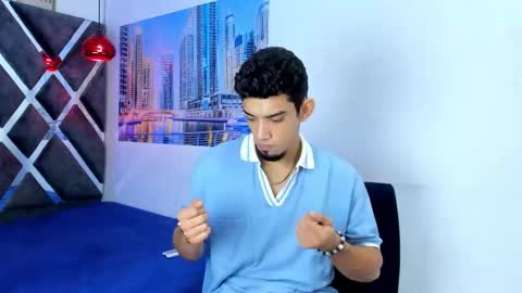 prince_arthur77 online show from October 2025 01:28:01 PM