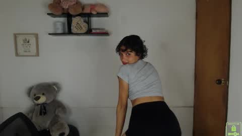 An online show from October 2025 06:52:02 PM