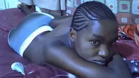 Snapshot of princess_scovia chatting on November 2025 12:01:02 AM princess_scovia online show from November 2025 12:01:02 AM