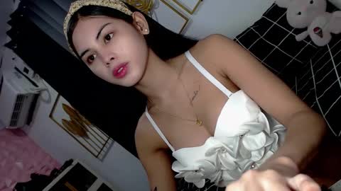 Estela online show from January 2025 03:05:01 AM