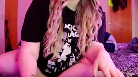 NOTYOURTYPICALBARBIE online show from September 2025 05:47:02 PM