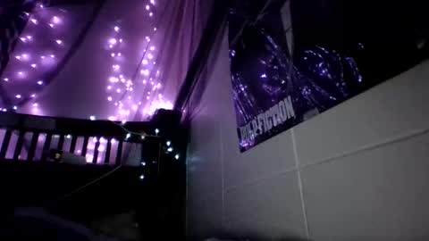 Holly love online show from November 2025 03:17:01 AM