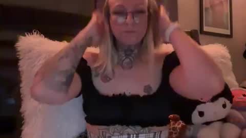 Snapshot of princessp94 chatting on December 2025 02:38:01 AM princessp94 online show from December 2025 02:38:01 AM