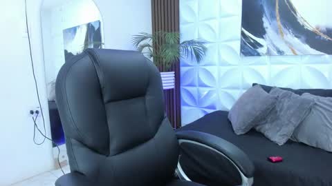 Snapshot of priscila_cooper chatting on October 2025 08:30:01 PM Priscila online show from October 2025 08:30:01 PM