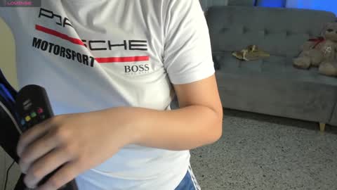    INDEPENDENT MODEL online show from January 2025 10:37:01 AM