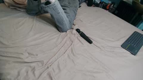 Snapshot of prxscillia_tx chatting on October 2025 07:12:01 PM prxscillia_tx online show from October 2025 07:12:01 PM