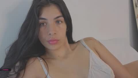 Snapshot of pssiquiss chatting on November 2025 04:07:01 PM Katerine online show from November 2025 04:07:01 PM