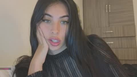 Snapshot of pssiquiss chatting on November 2025 10:26:01 PM Katerine online show from November 2025 10:26:01 PM