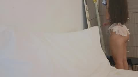 Snapshot of pssiquiss chatting on November 2025 10:21:02 PM Katerine online show from November 2025 10:21:02 PM