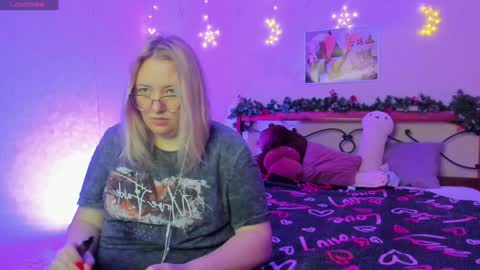 Snapshot of puffybun chatting on December 2024 12:12:01 AM puffybun online show from December 2024 12:12:01 AM