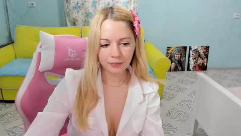 Victoria online show from October 2025 02:30:01 AM