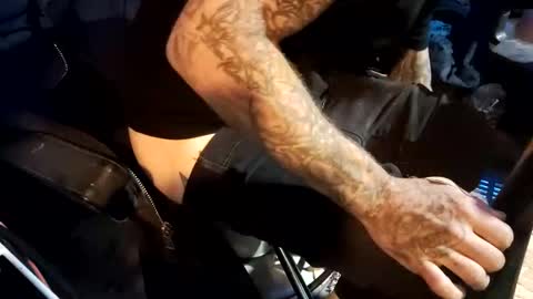 Pumpboy6688 online show from October 2025 06:58:01 AM