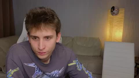 Snapshot of pupsenish chatting on September 2025 04:14:02 AM Jesse online show from September 2025 04:14:02 AM