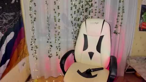 Sofia online show from September 2025 04:42:02 PM