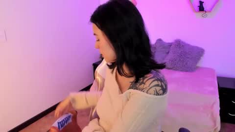 Anna  online show from October 2025 03:42:02 AM