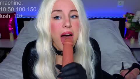 Monica online show from December 2024 06:52:02 PM