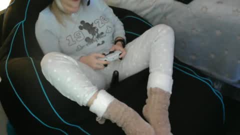 Lara online show from January 2025 05:13:01 PM