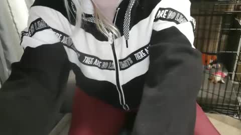 Lara online show from February 2025 06:35:01 PM