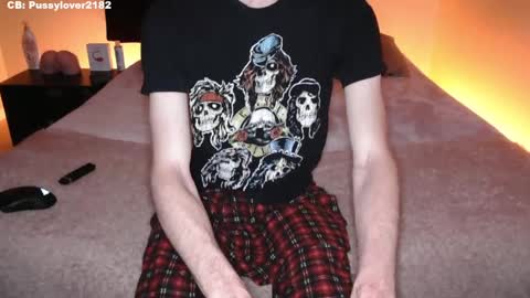 Snapshot of pussylover2182 chatting on October 2025 04:31:02 AM pussylover2182 online show from October 2025 04:31:02 AM