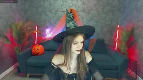 Snapshot of pussyonluck chatting on October 2025 06:50:02 AM Ellie online show from October 2025 06:50:02 AM