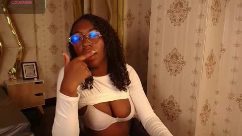 Snapshot of qeen_blackk chatting on October 2025 08:31:01 PM Shekoni Schedule 700 - 1400 gtm-5 online show from October 2025 08:31:01 PM
