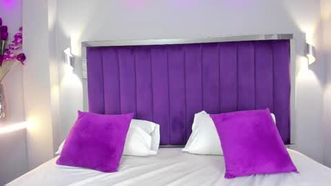 Qetzia online show from September 2025 05:18:02 PM