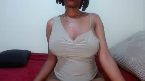 queen74890 online show from October 2025 12:30:02 AM