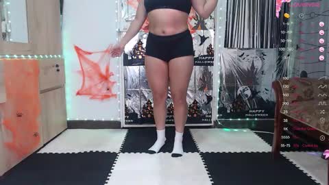 Queen Abby online show from November 2025 07:03:01 PM