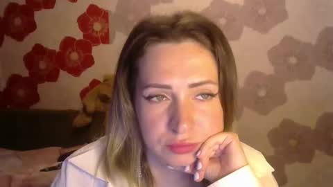 Queen Daenerys online show from September 2025 06:52:01 PM