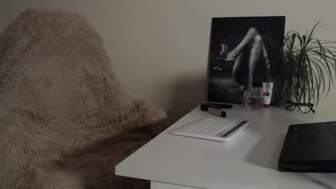 Snapshot of queen_jules chatting on March 2025 05:22:02 AM Jules. This is my new account online show from March 2025 05:22:02 AM