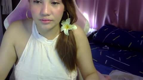 Snapshot of queen_kur chatting on January 2025 06:43:01 PM QueenHennessy online show from January 2025 06:43:01 PM